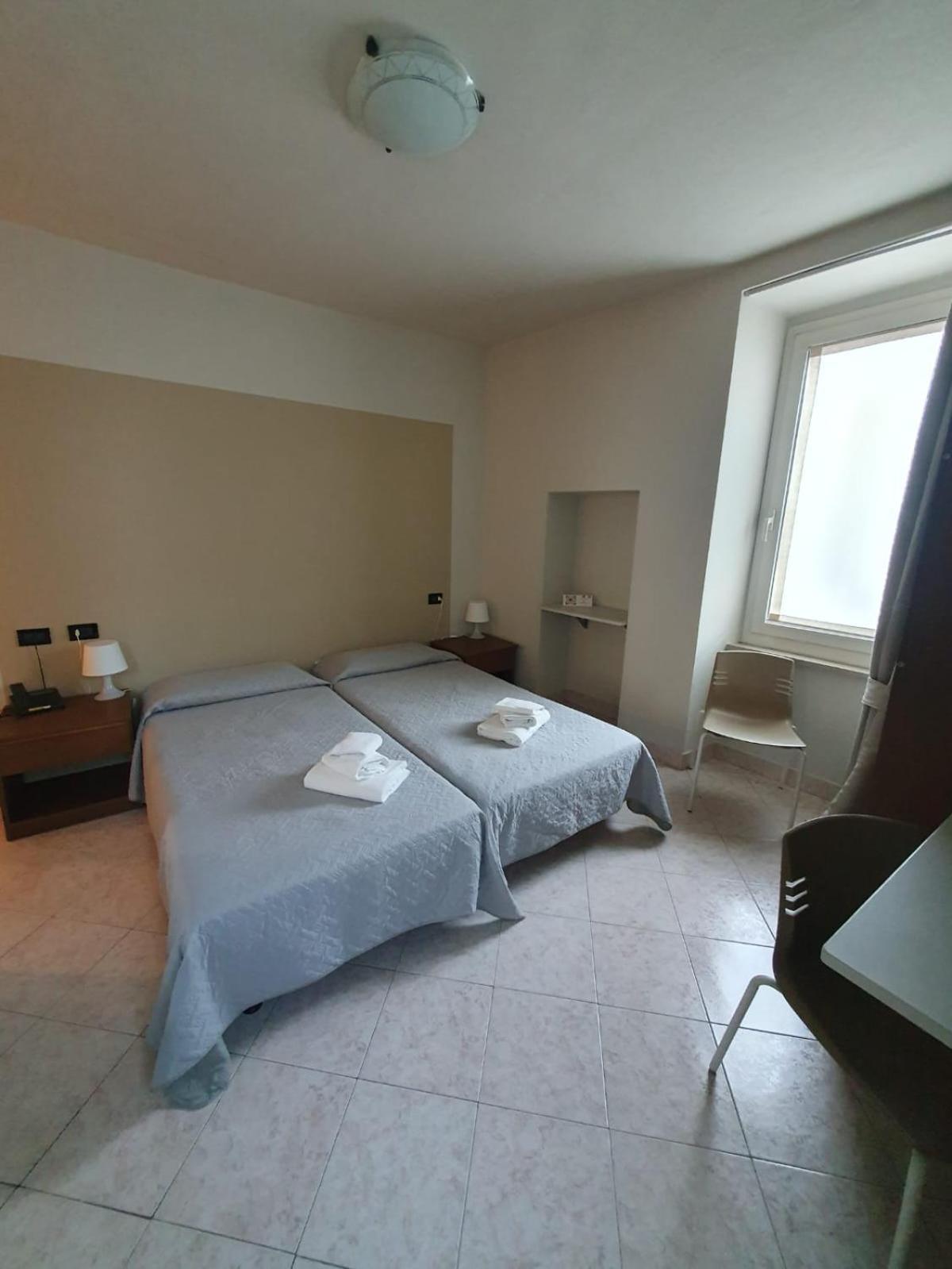 Hotel Cumili Capo di Ponte 外观 照片
